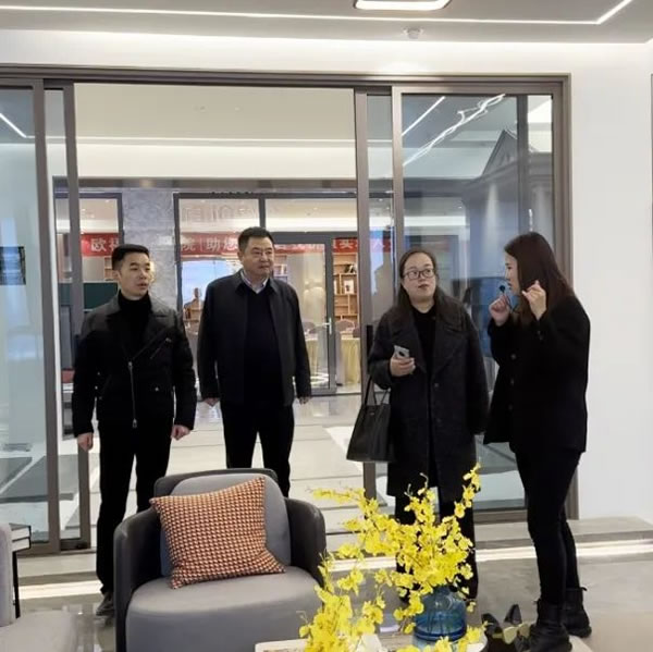 欧福莱门窗 | 中国建筑材料流通协会专家组考察欧福莱指导工作！